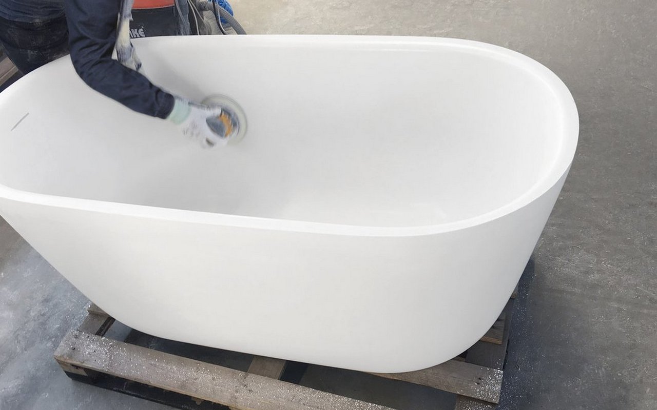 How To Repair a Solid Surface Bathtub or Sink picture № 4